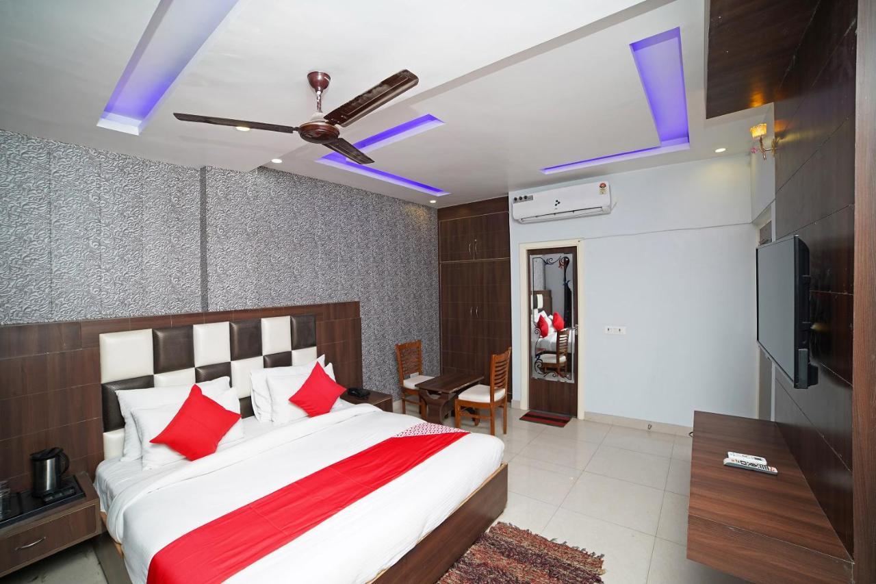 Oyo 39539 Hotel Vansh & Restaurant Kashipur Extérieur photo