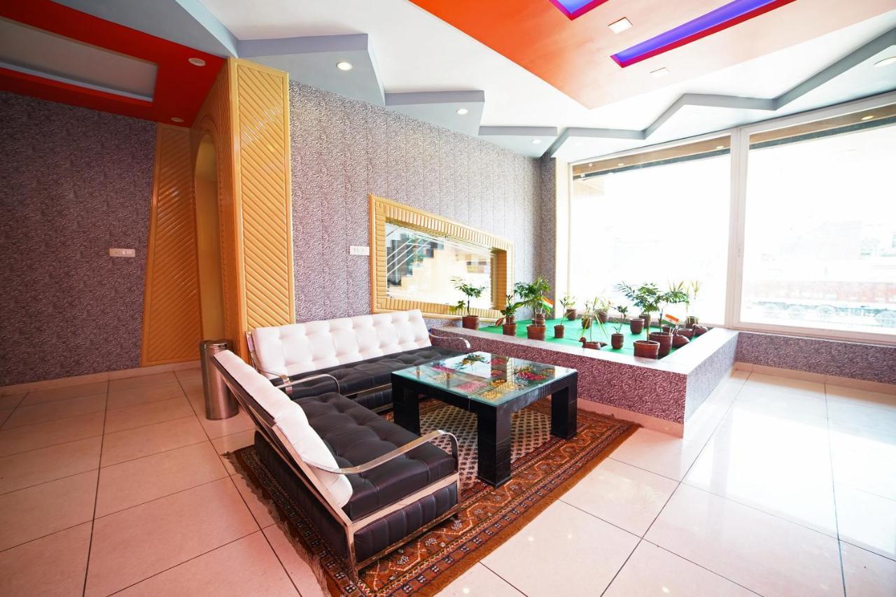 Oyo 39539 Hotel Vansh & Restaurant Kashipur Extérieur photo